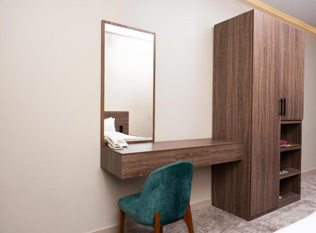 Platinum The First Hotell Medina Eksteriør bilde